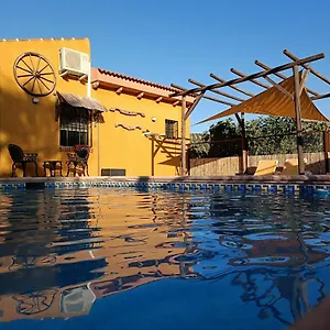 Bed & Breakfast Cortijo Petra, Villanueva del Rosario